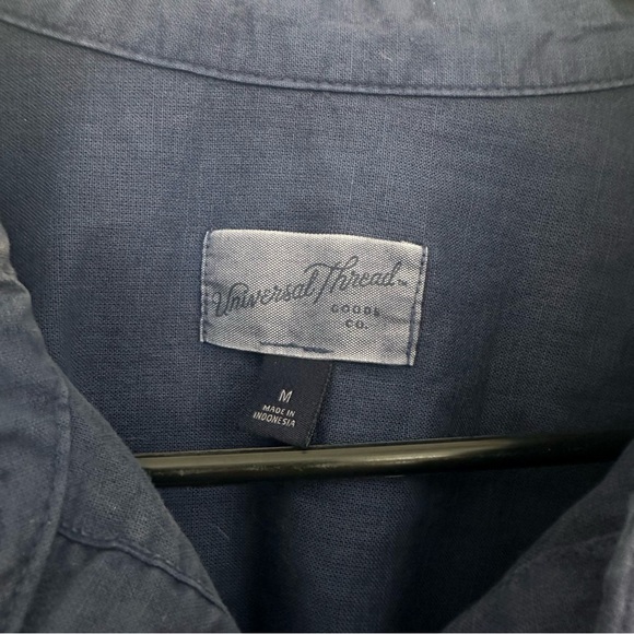 UNIVERSAL THREAD - Blue Cropped Collared Long Sleeve - Picture 2 of 3